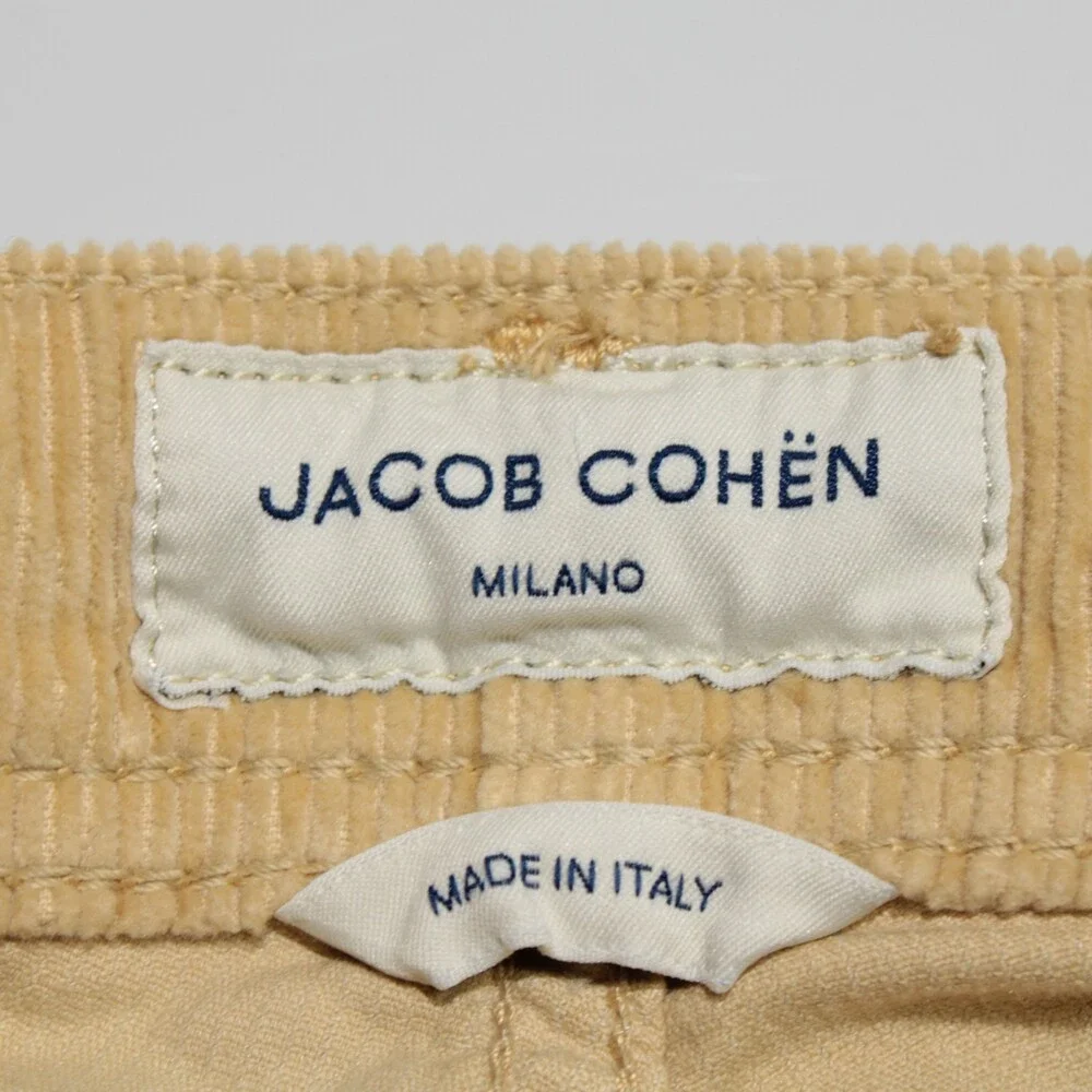 Jacob Cohen NWT 5 Pocket Jean Cut Corduroy Pants Size 34 US Bard in Yellow