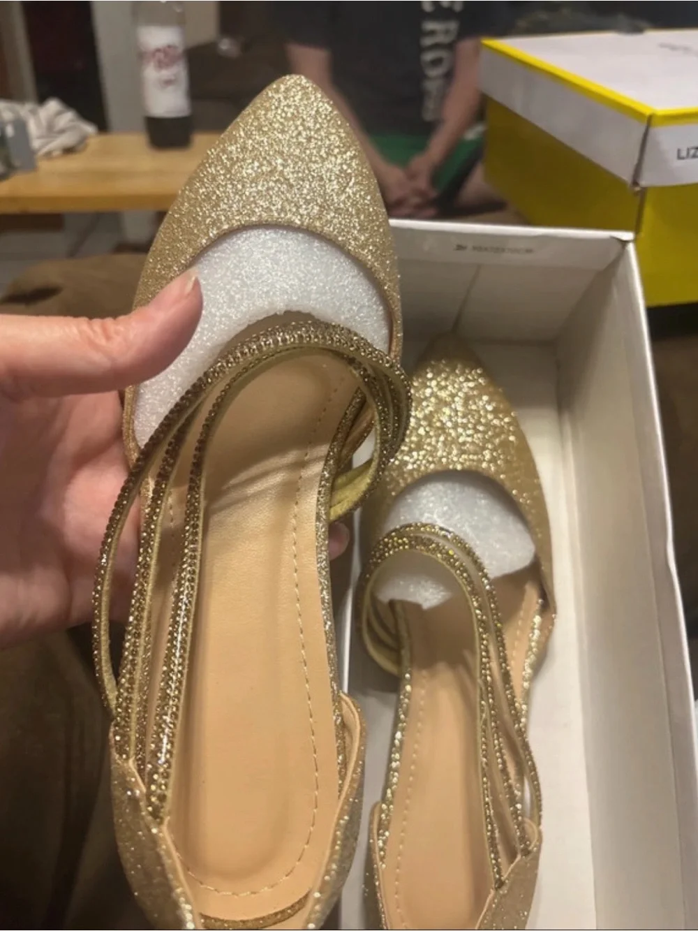 N/A sparkling gold