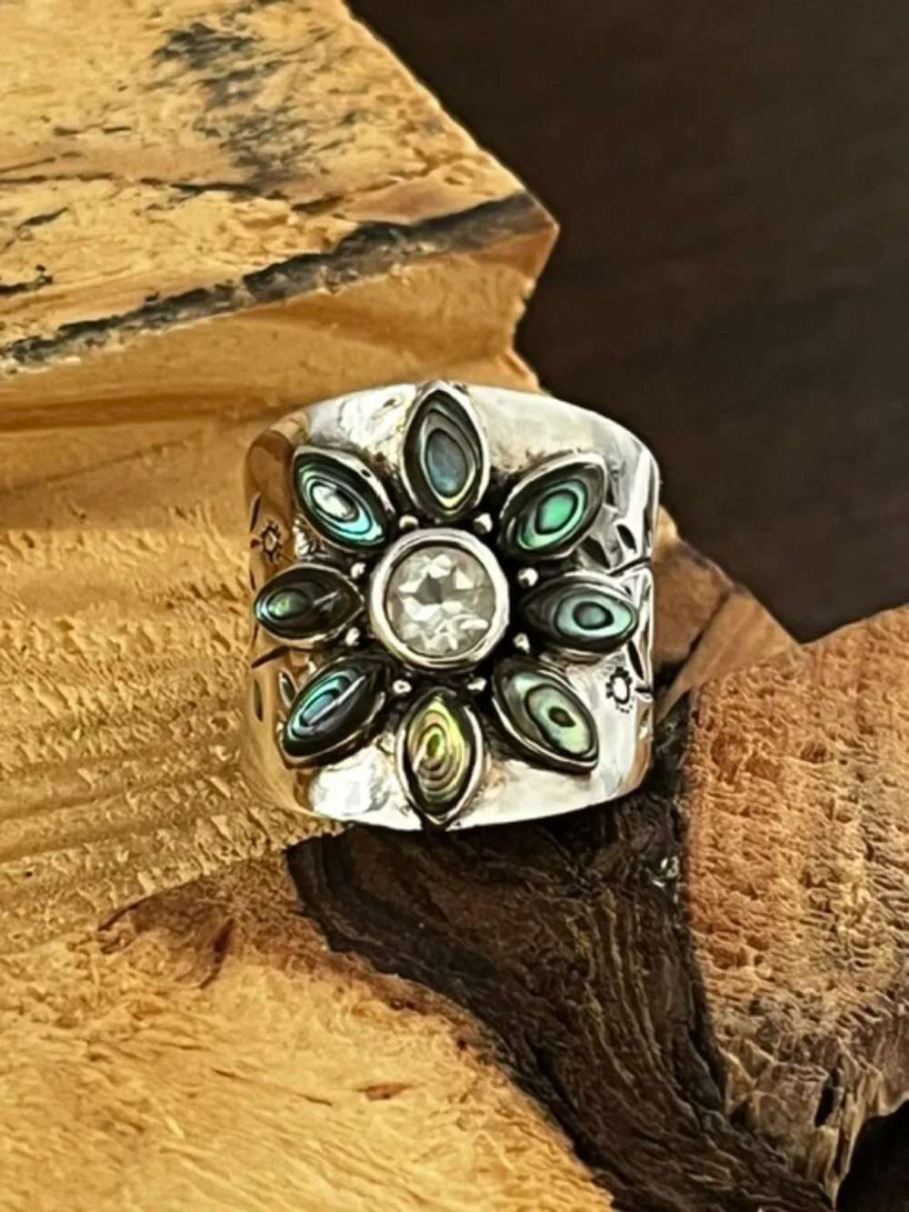 925 Sterling Silver Abalone Ring Floral Rhinestone Accent Chunky Wide Band Sz 7