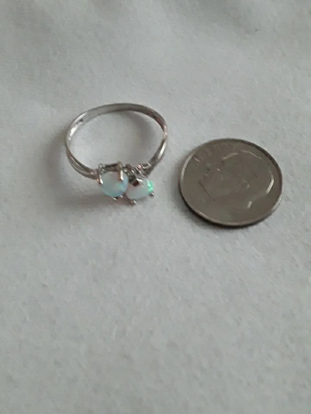 10k white gold double heart opal ring
