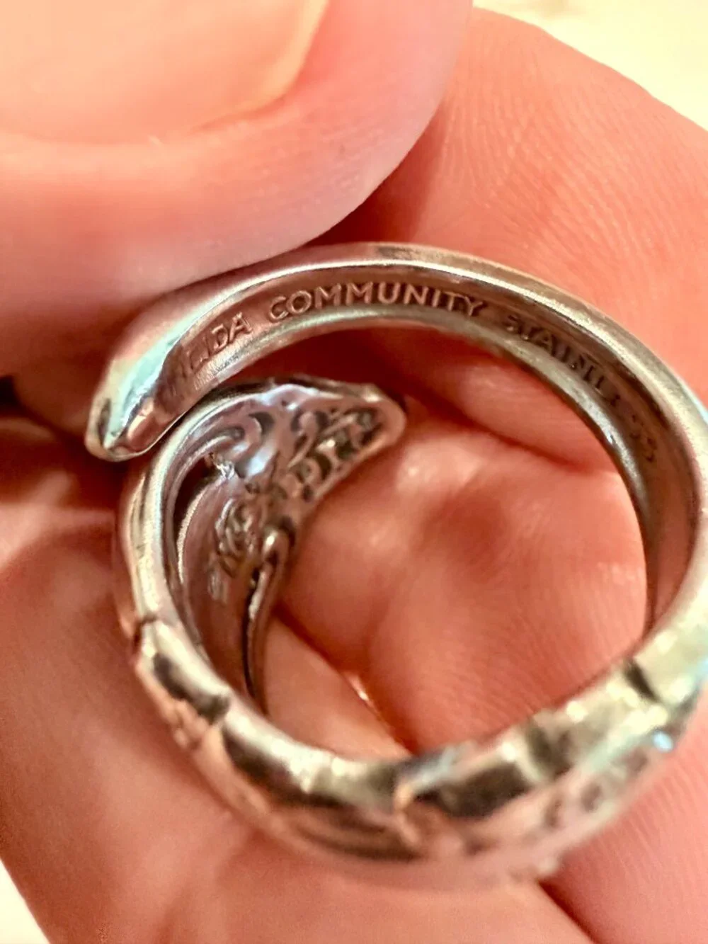 Oneida Brahms 1980 Floral Spoon Ring