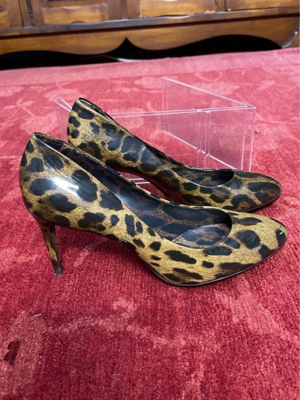 Dolce and Gabbana Leopard-printed cotton pumps