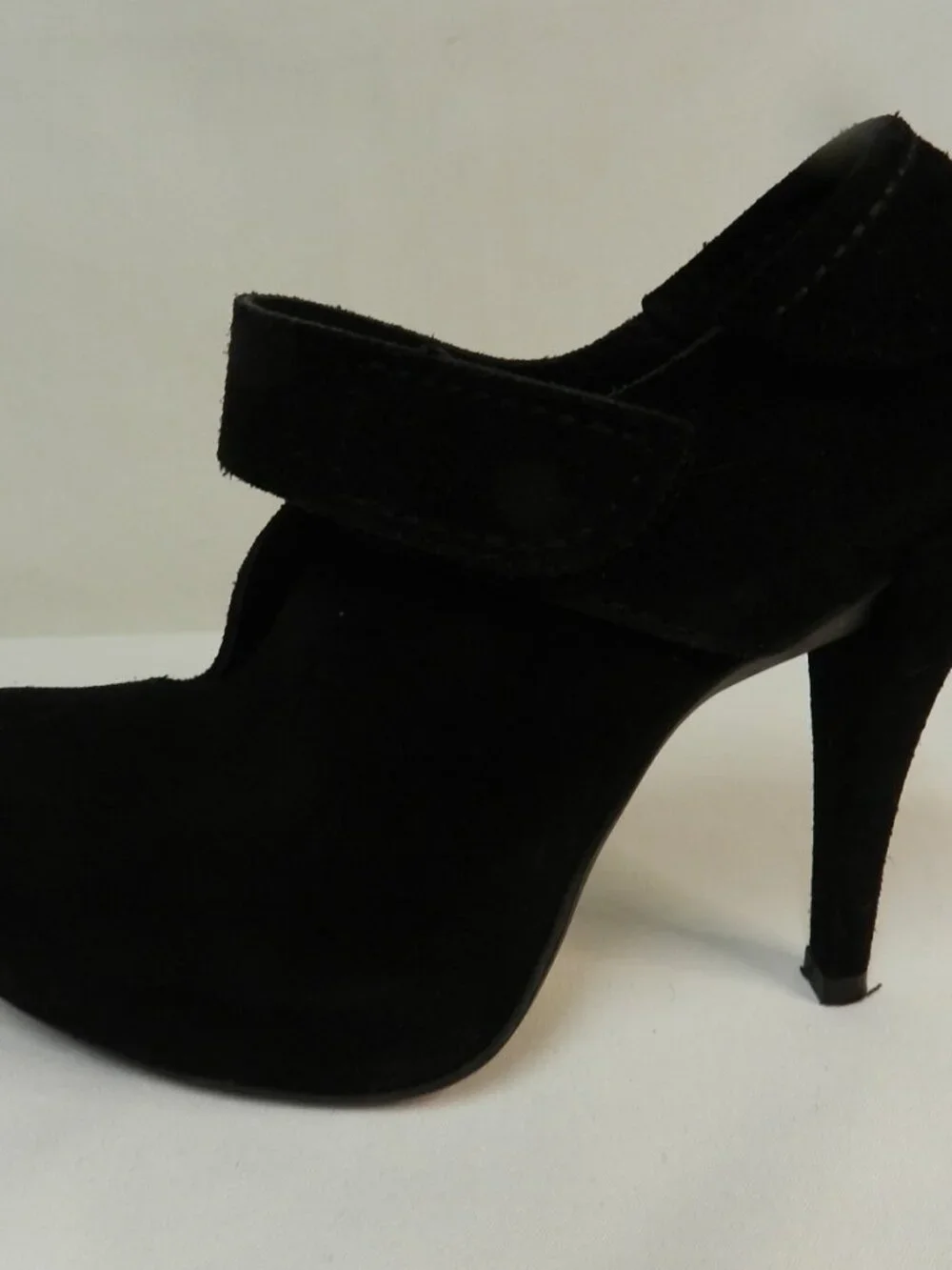 Pedro Garcia Suede heels hidden platform hook loop black pumps Spain Sz 37 US 7