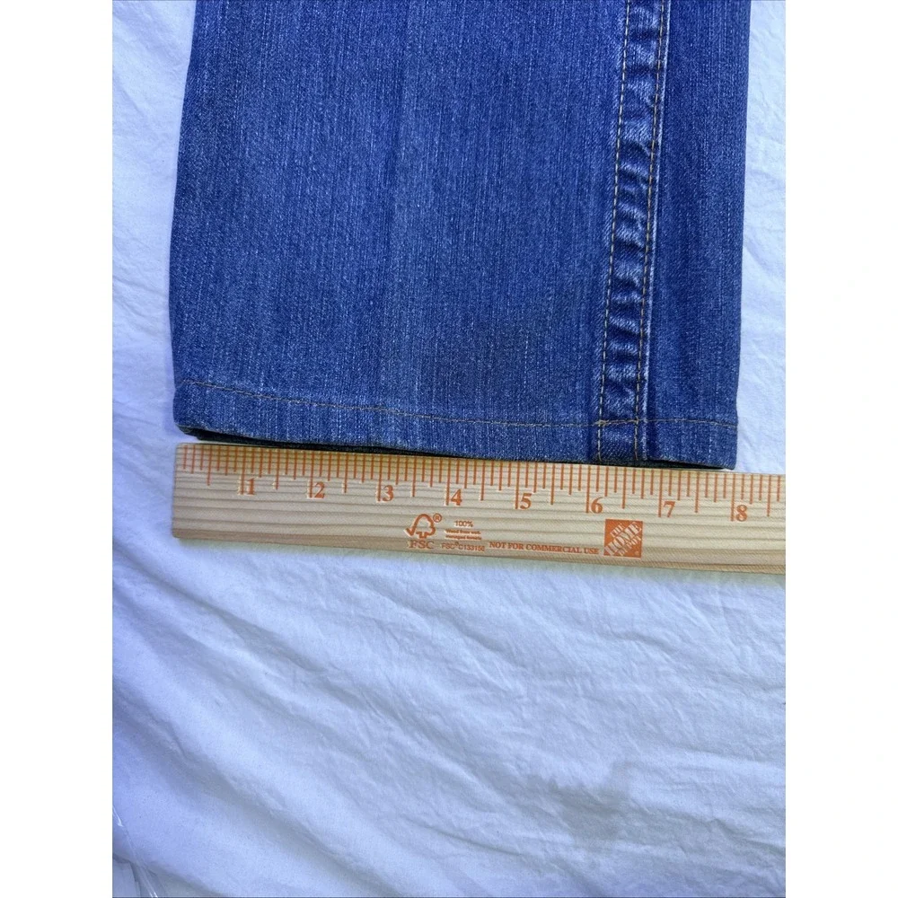 True Religion Jeans Mens 32  Relaxed Straight Leg Flap Pockets  CAMO LOGO Rare