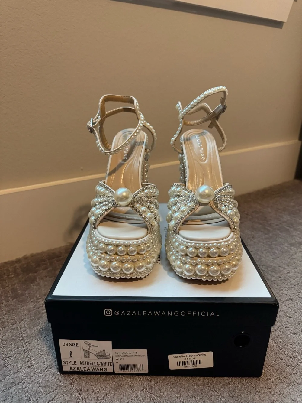 Azalea Wang never worn