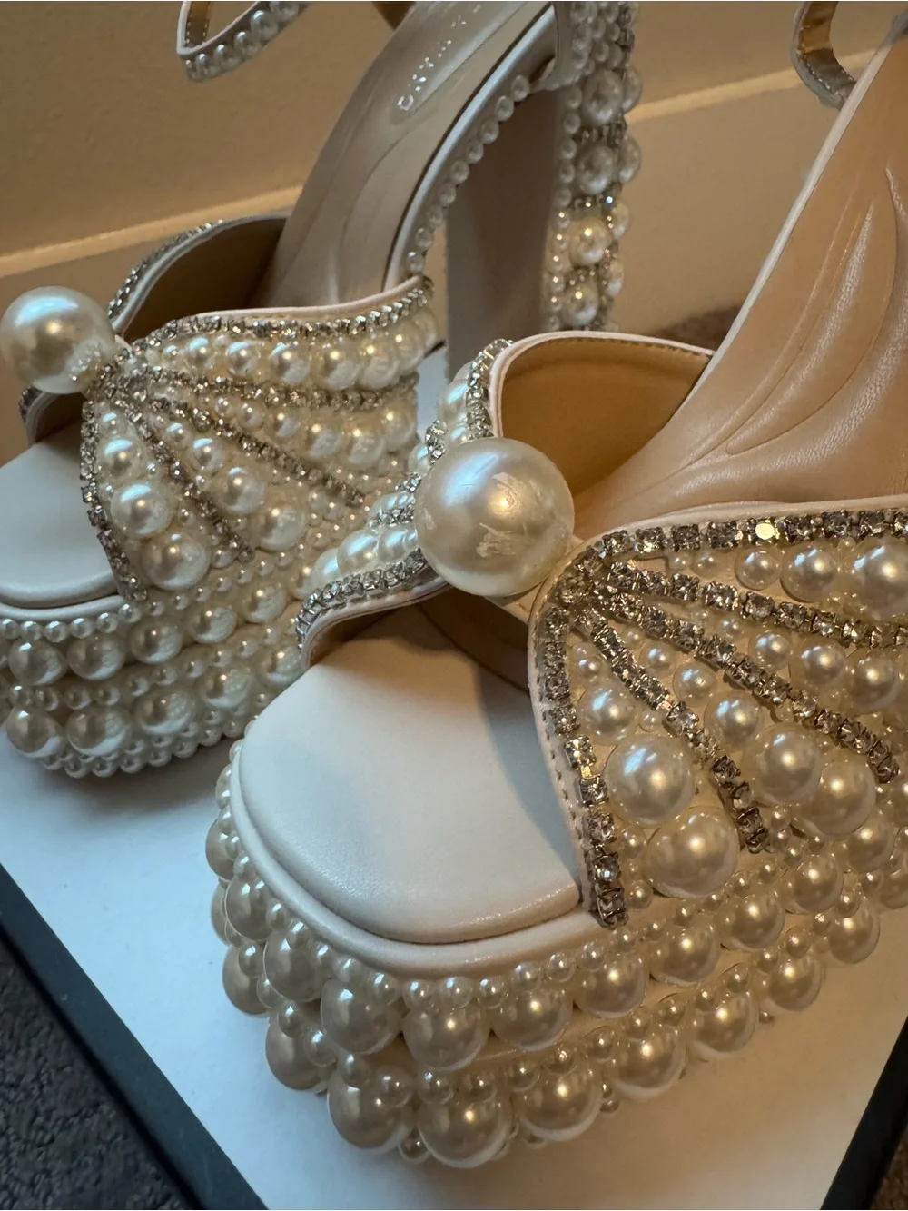 Azalea Wang never worn