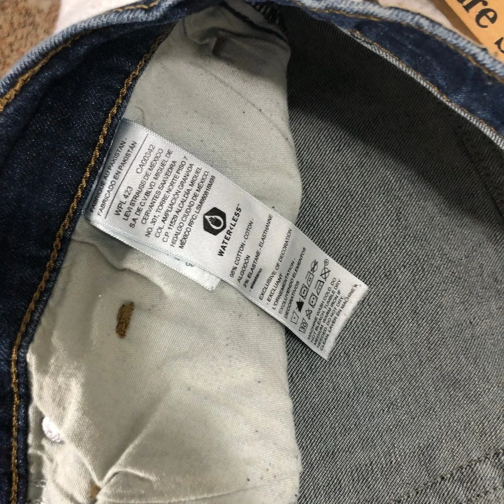 Signature by Levi Strauss & Co. Gold Label signature by