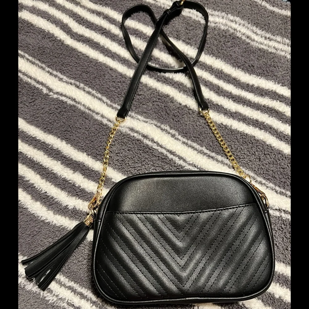 Lola Mae Quilted Crossbody Bag