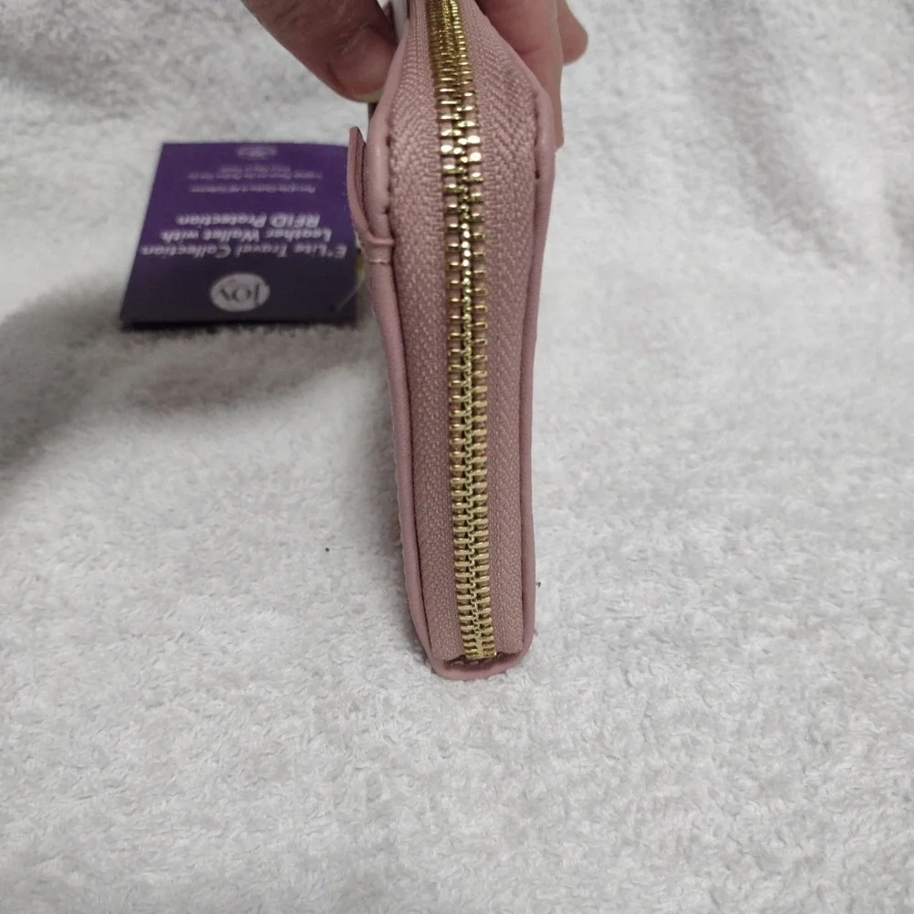 JOY Mangano ELite Travel Collection Pink‎ Leather Wallet w/RFID Protection