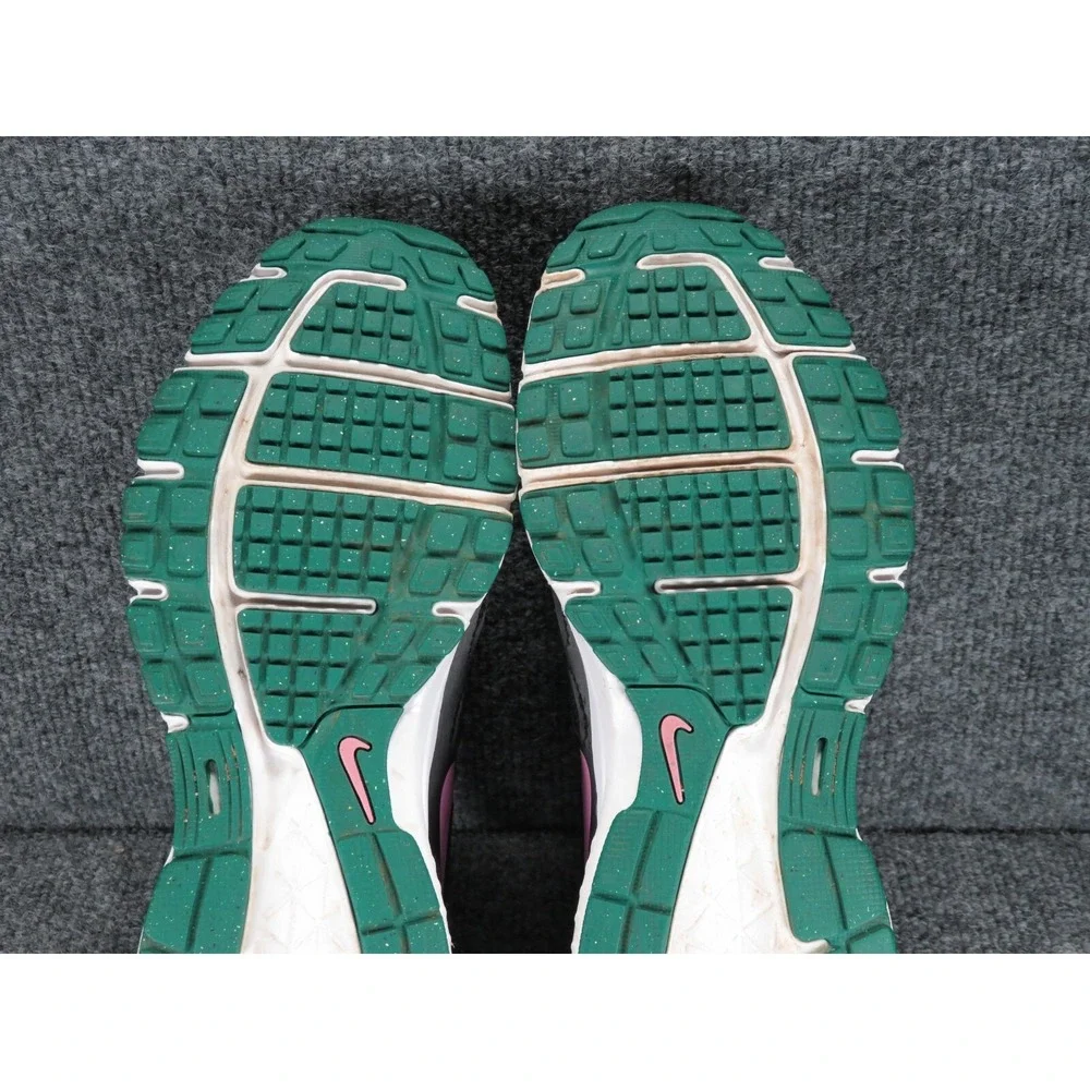Nike revolution women