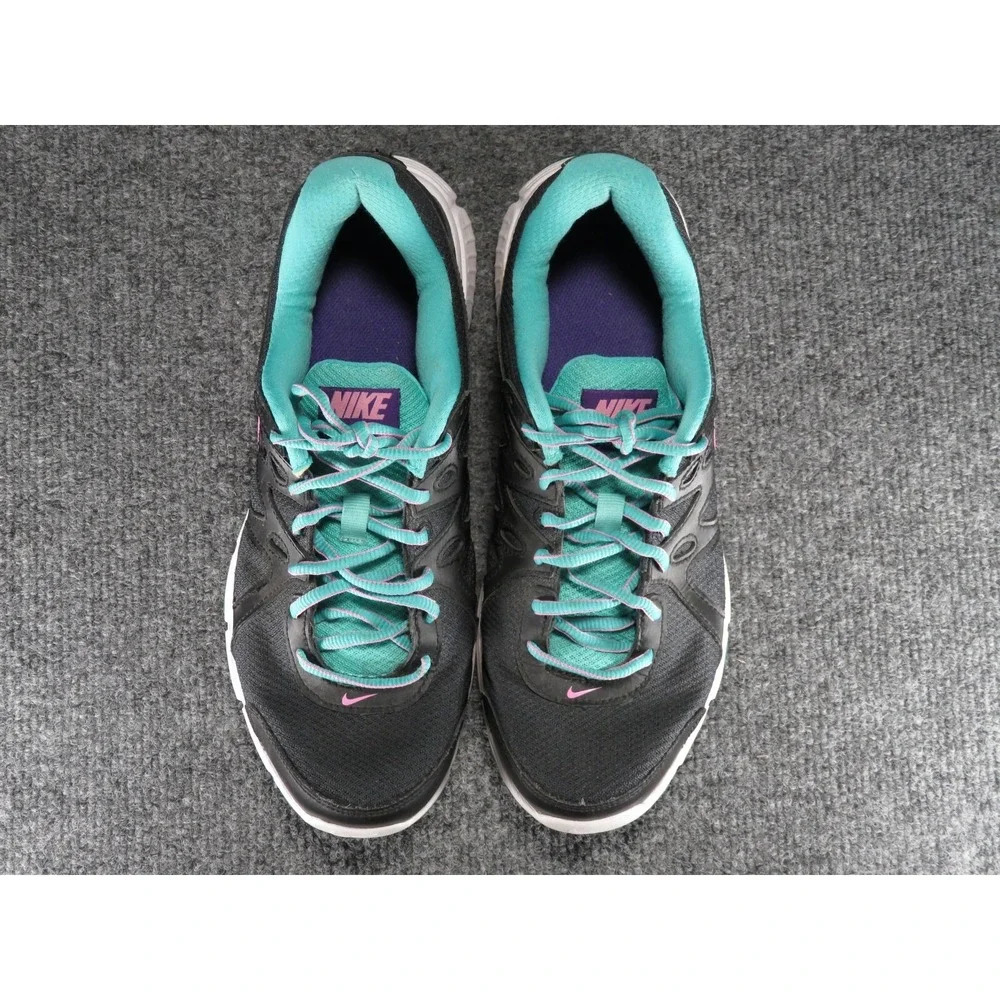 Nike revolution women