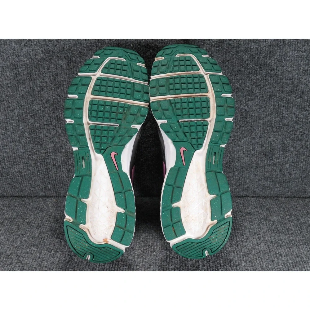 Nike revolution women
