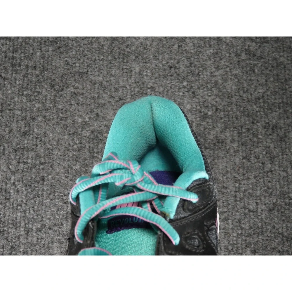 Nike revolution women