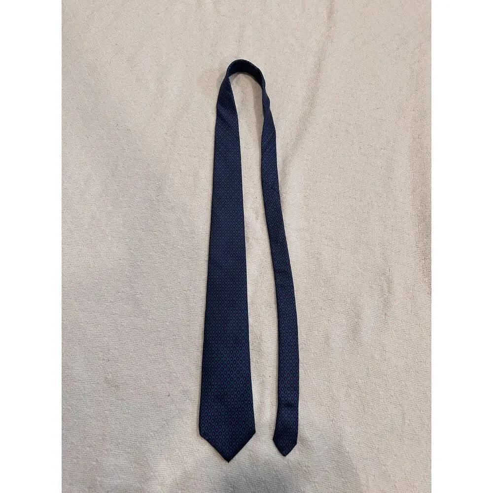 Geoffrey Beene 100% Silk Tie Blue