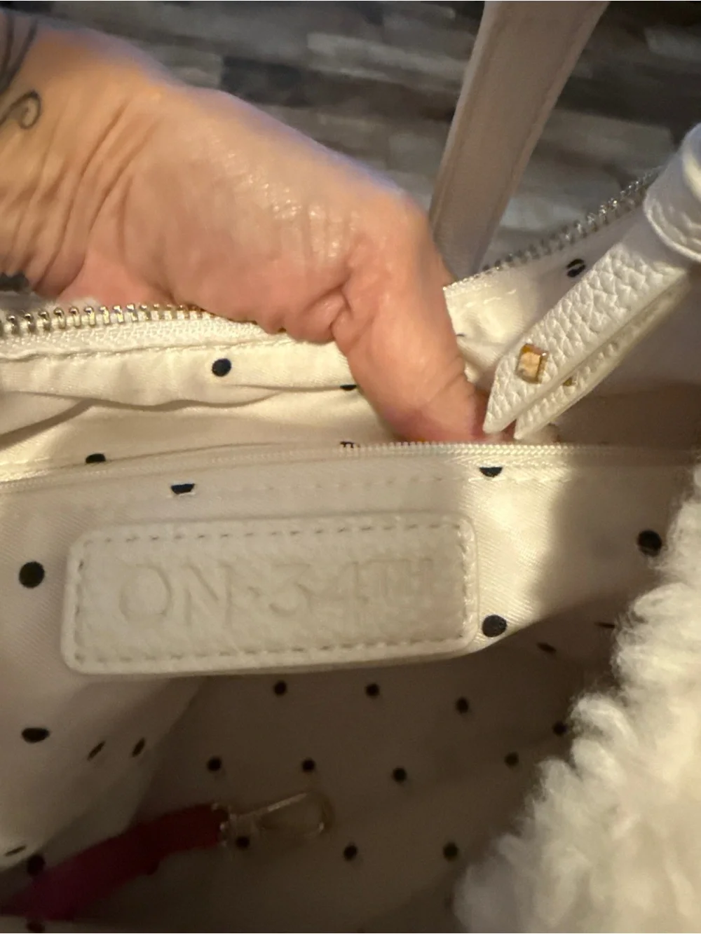Cream Shearling Hobo Bag - Unbranded