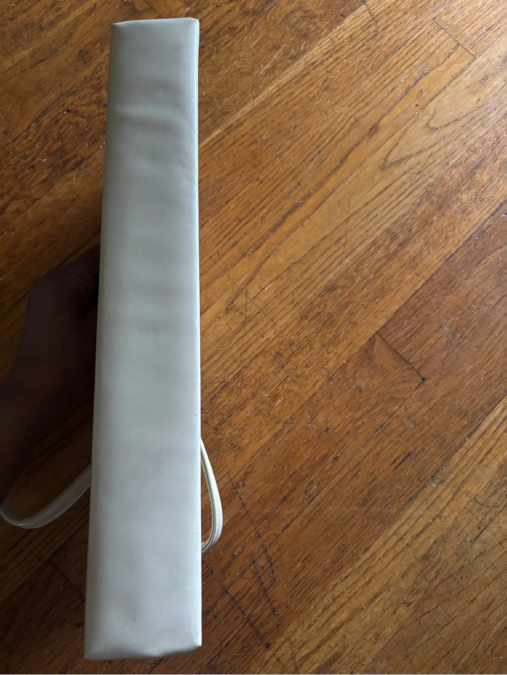 N/A elegant cream