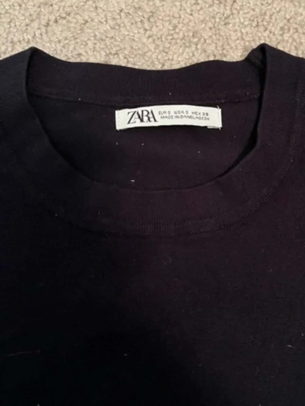 Zara Men's Lightweight Sweater