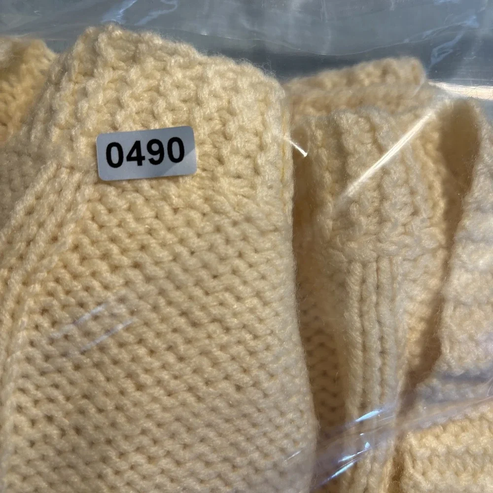 Vintage Hand Knit Cable Knit Cardigan Vest Cream V-Neck Button Front Sleeveless