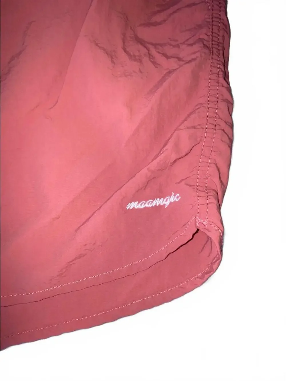 Maamgic eyelet are