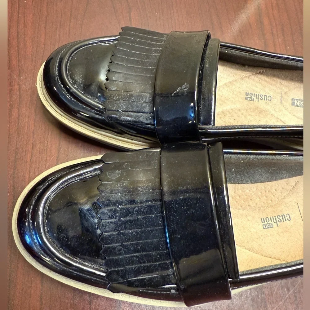 Clarks elegant black