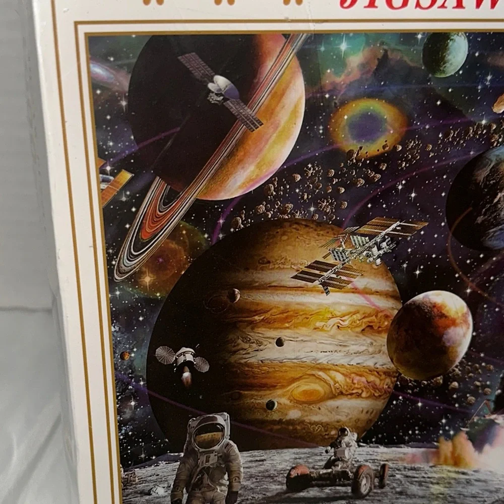 Space Theme‎ 1000-Piece Jigsaw Puzzle Astronaut Planets Damaged Box