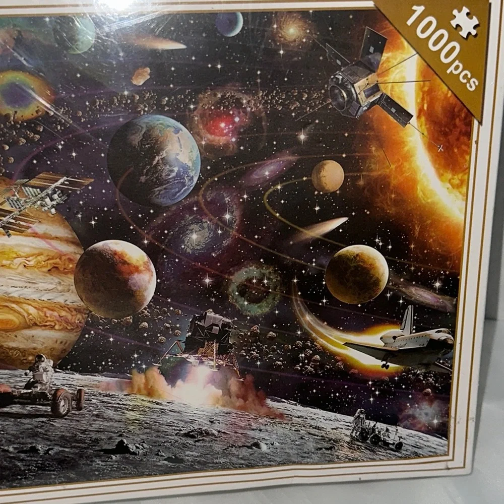 Space Theme‎ 1000-Piece Jigsaw Puzzle Astronaut Planets Damaged Box