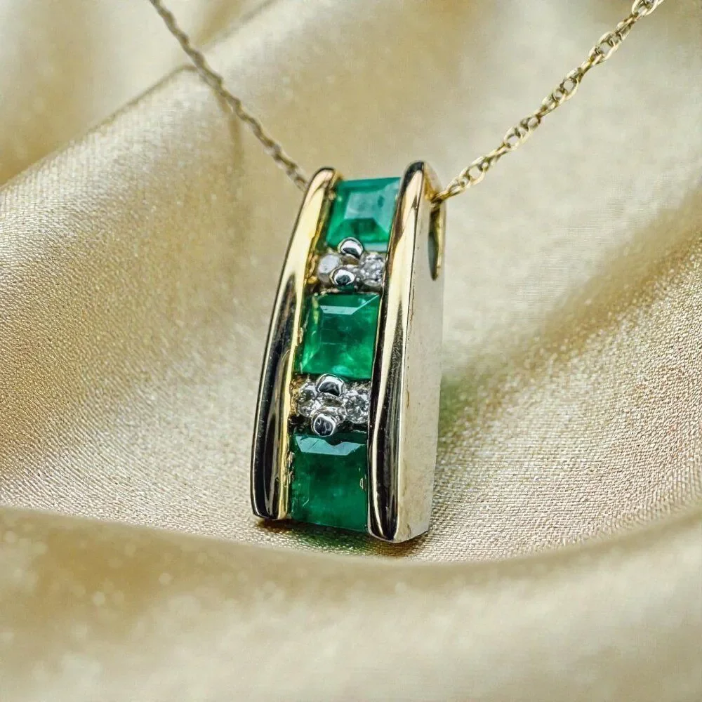 10K Gold- Colombian Emerald & Diamond Necklace -18