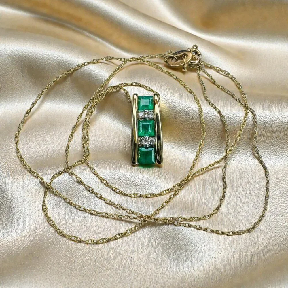 10K Gold- Colombian Emerald & Diamond Necklace -18