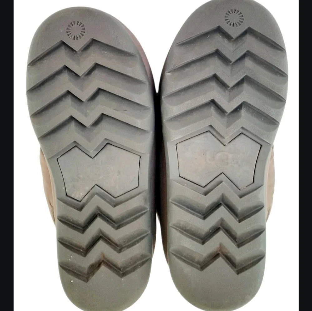 UGG classic maxi