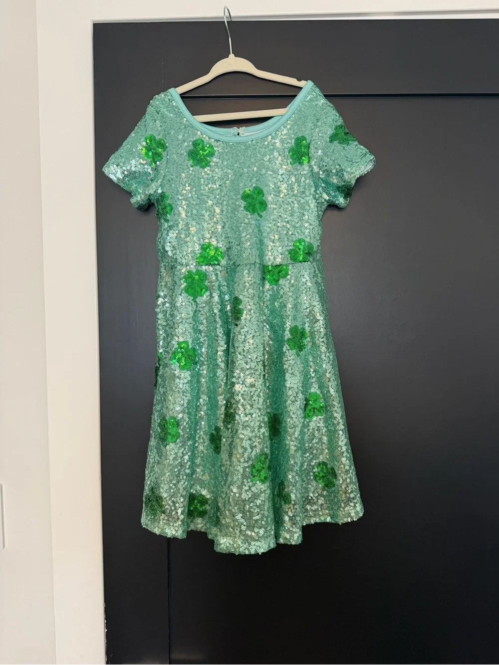 N/A sparkling sequin