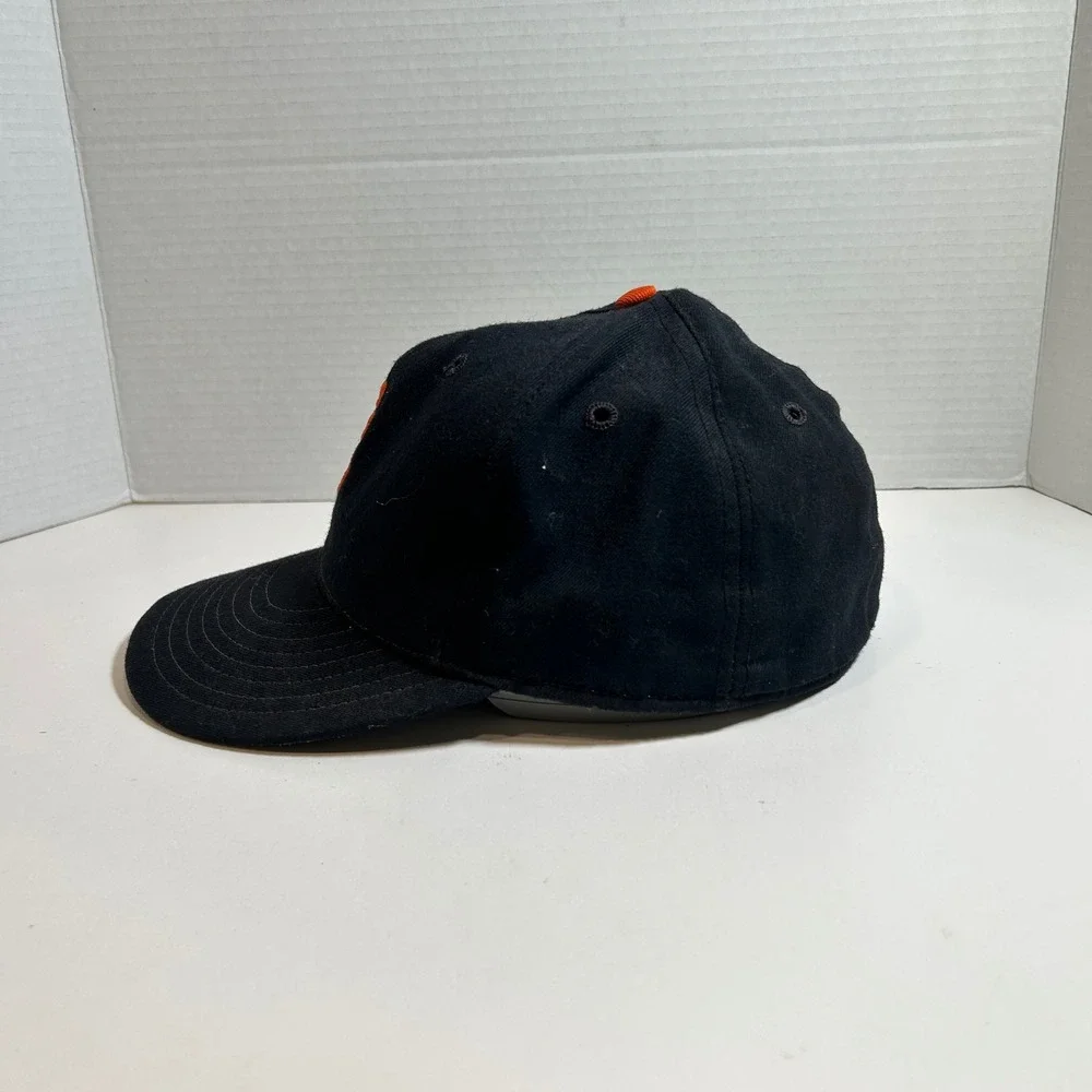 Vintage New Era Hat Black San Francisco Giants 7 3/8 MLB Pro Model Made in USA