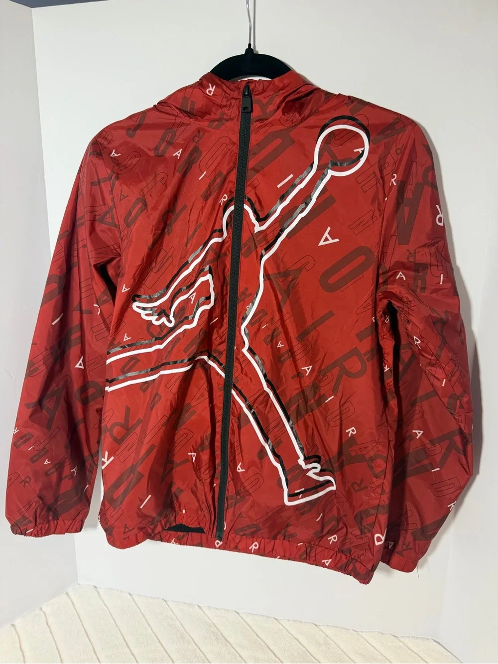 Jordan lightweight windbreaker