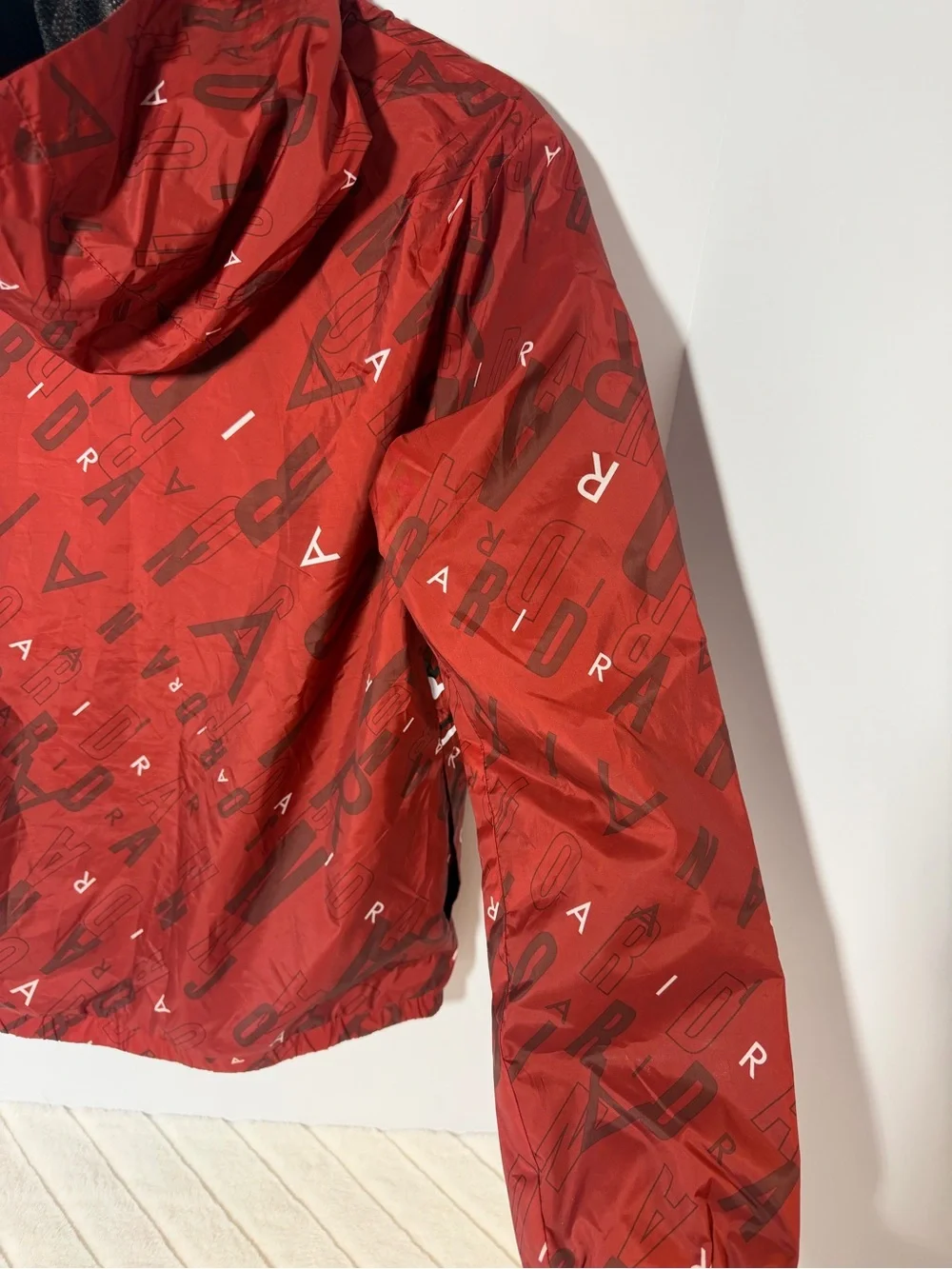 Jordan lightweight windbreaker