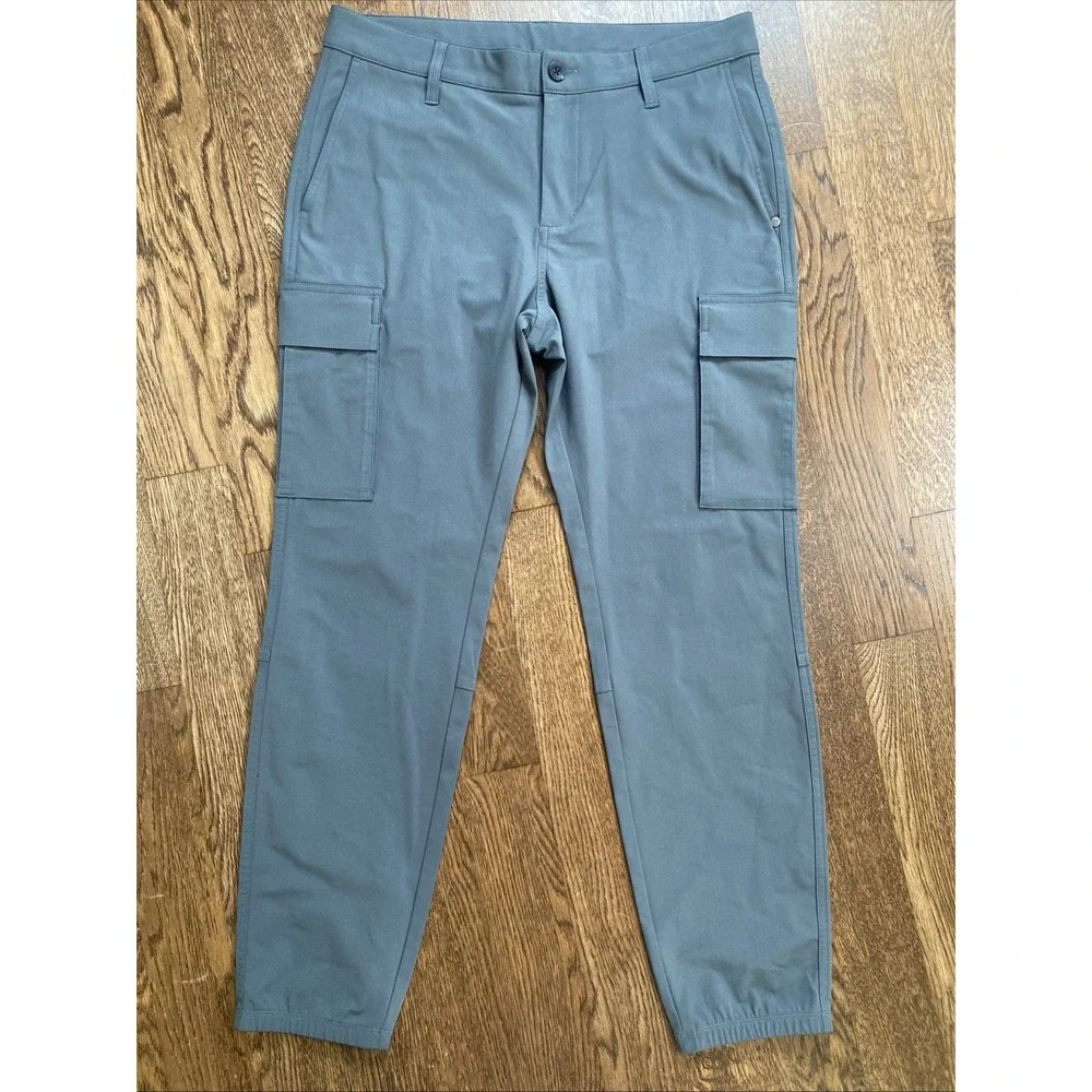 Vuori Pants Mens Meta Cargo Comfort Stretch V451 Grey 34x29 Ankle Work Capsule