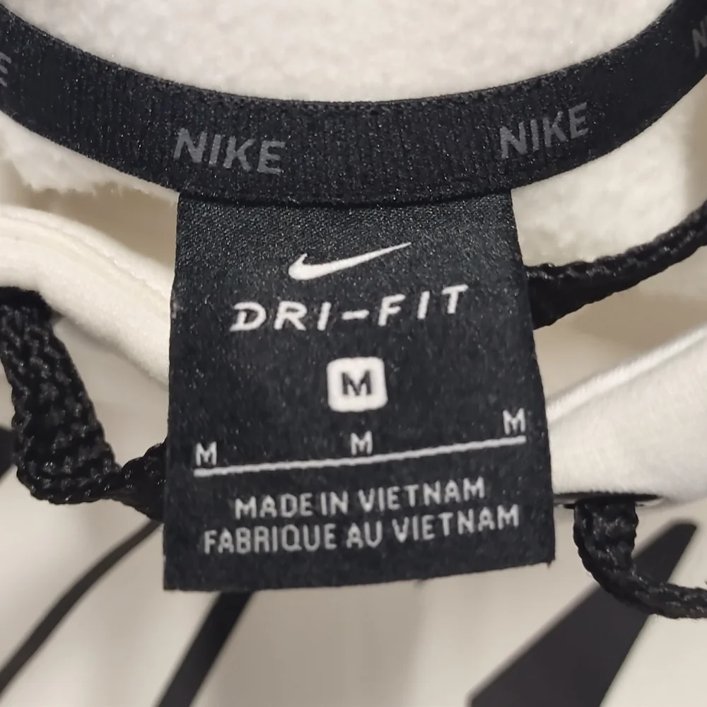 Nike size pit