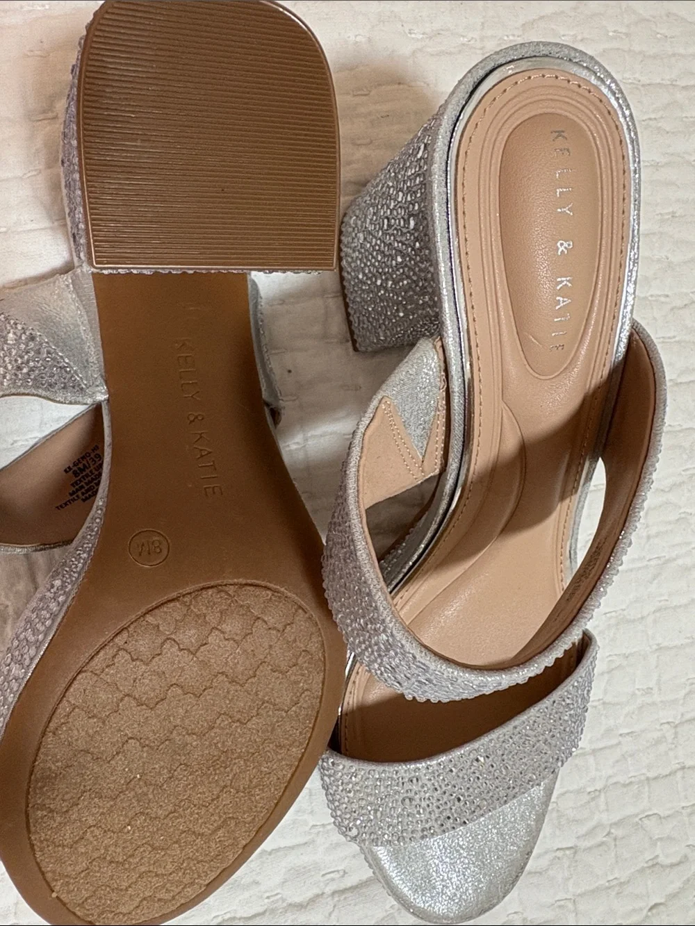 Kelly & Katie slip mule cushioned