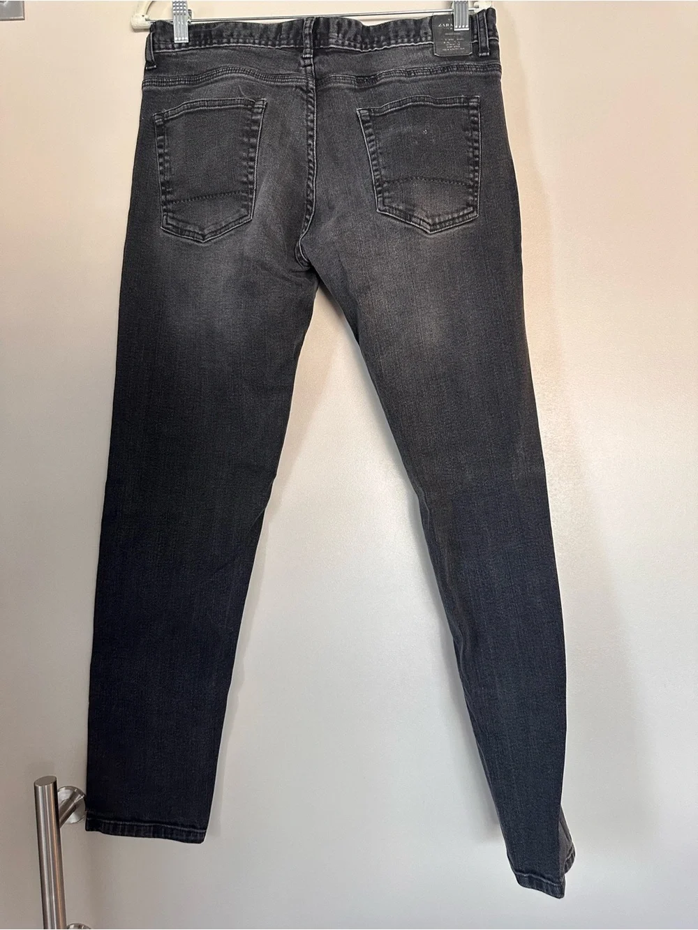 Zara Men’s Black Slim Stretch Jeans