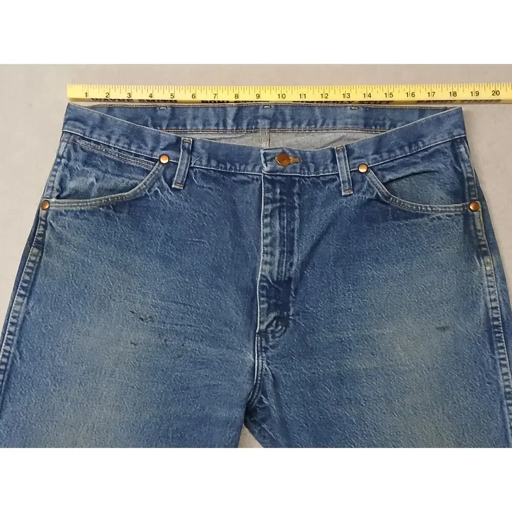 Wrangler (38x30) Classic Straight Regular Blue Denim Jeans
