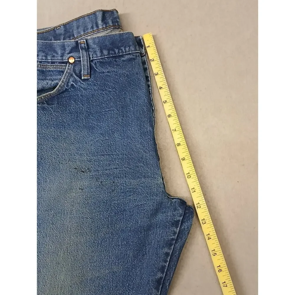 Wrangler (38x30) Classic Straight Regular Blue Denim Jeans