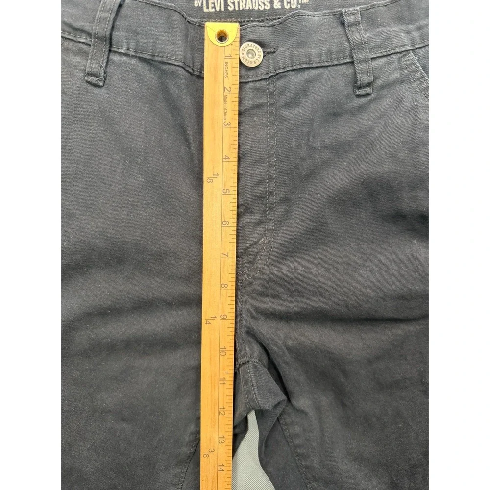 Levis signature by