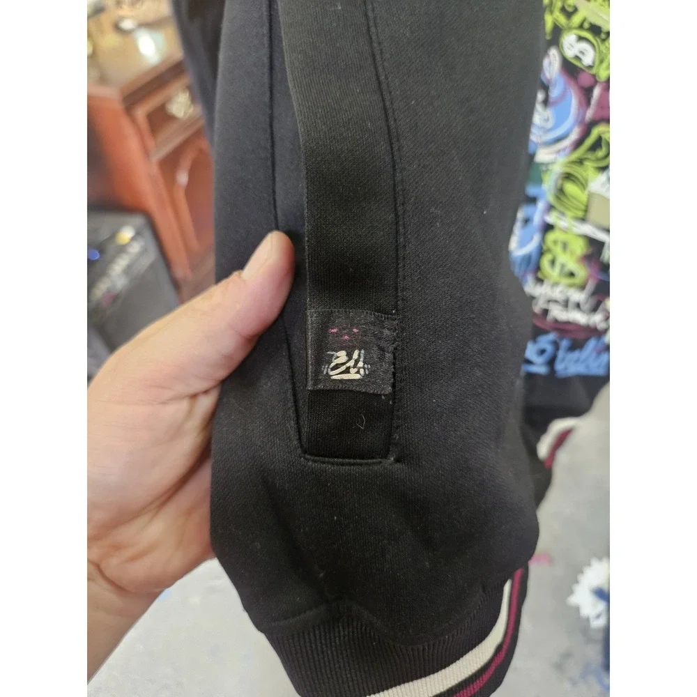 Ecko Unlimited please refer