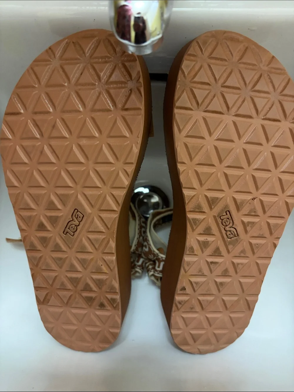 Teva Flatform Universal Bandana Lion Platform Sandals 9
