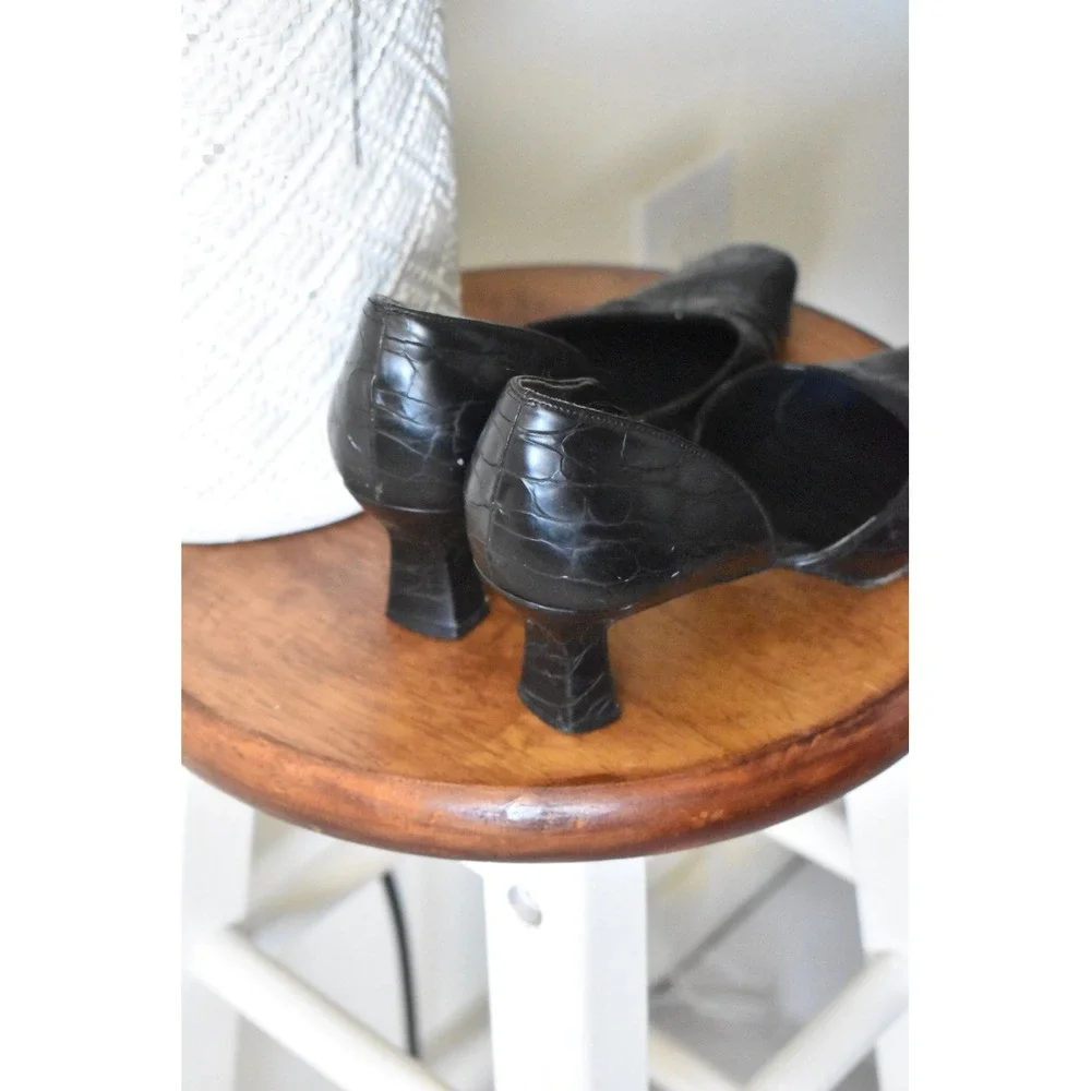 Stuart Weitzman Pumps Womens 6.5 Black Vintage Croc Embossed D'Orsay Square Toe