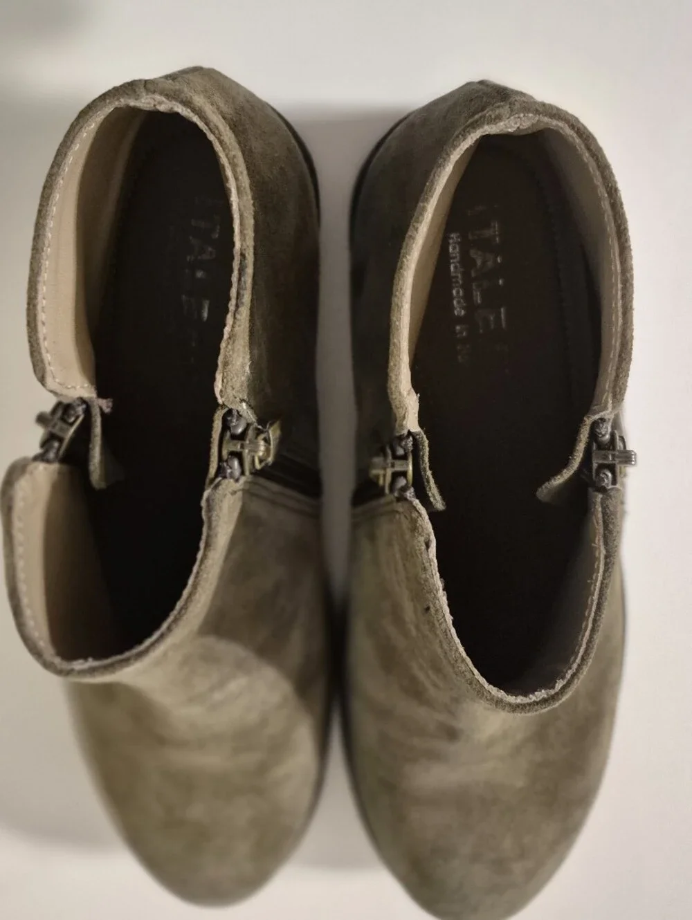 Italeau foliana waterproof