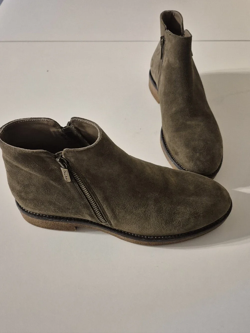 Italeau foliana waterproof