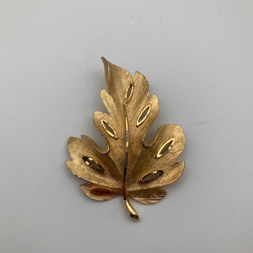 BSK Vintage Open Leaf Brooch Pin / Women Textured Mid Century Costume