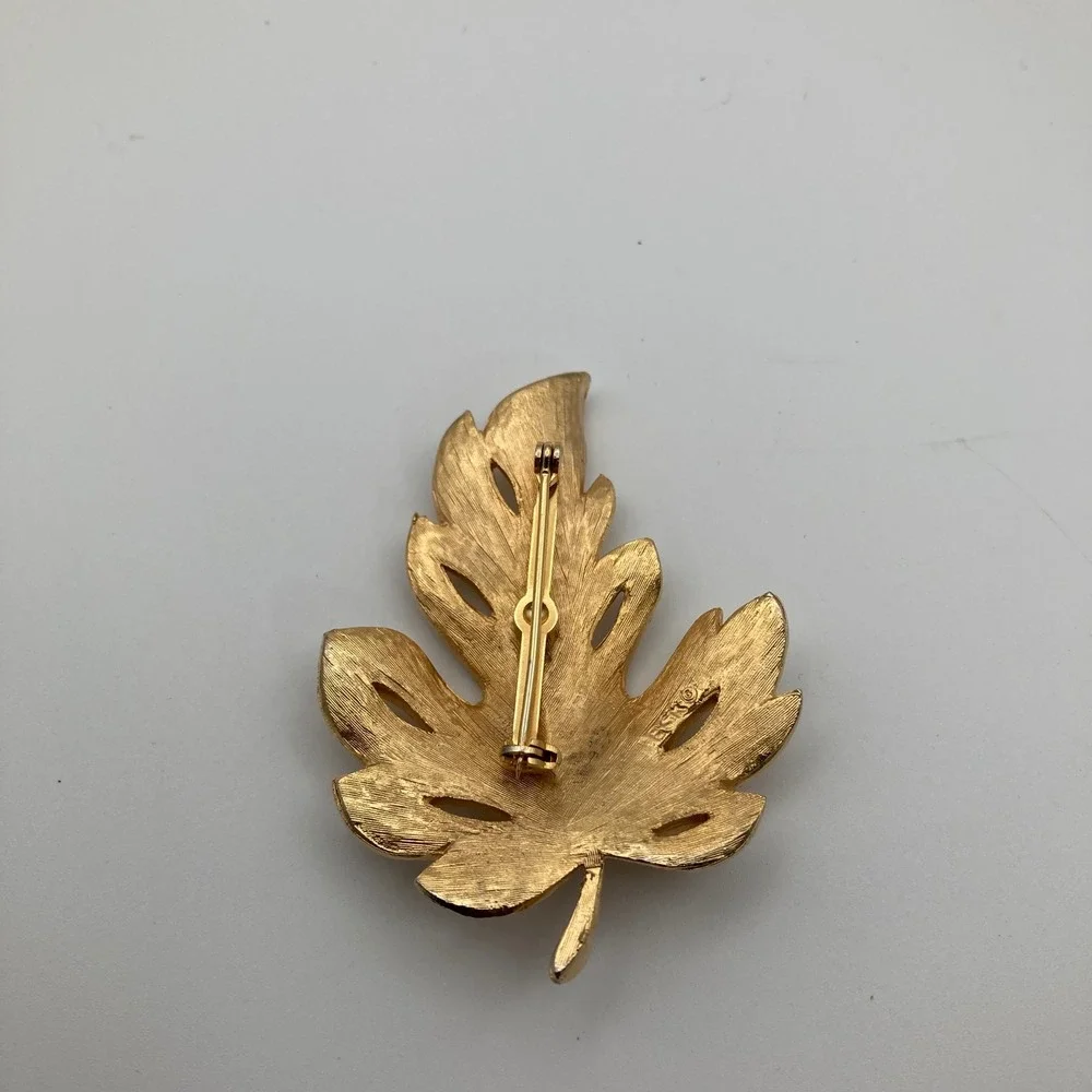 BSK Vintage Open Leaf Brooch Pin / Women Textured Mid Century Costume
