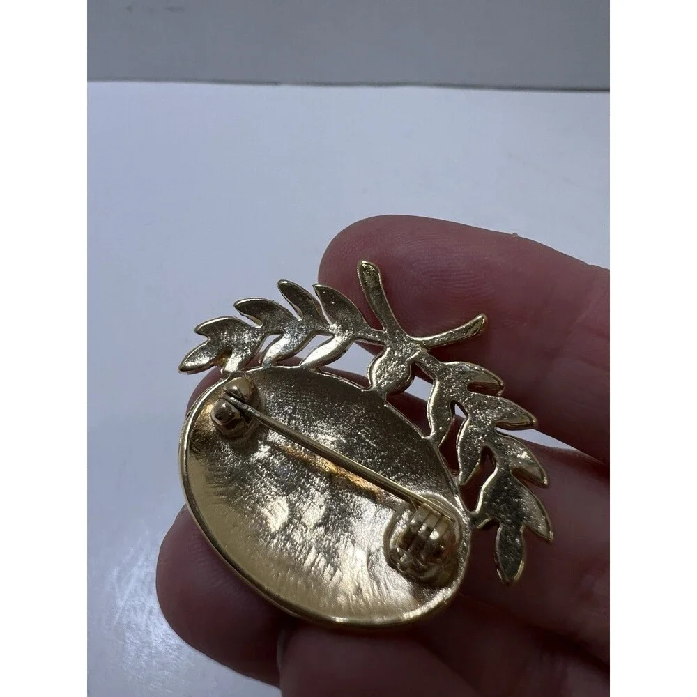 Vintage Goldtone Enamel Pin Brooch Lot Of 3 Wreath Valley Casting Mother Heart