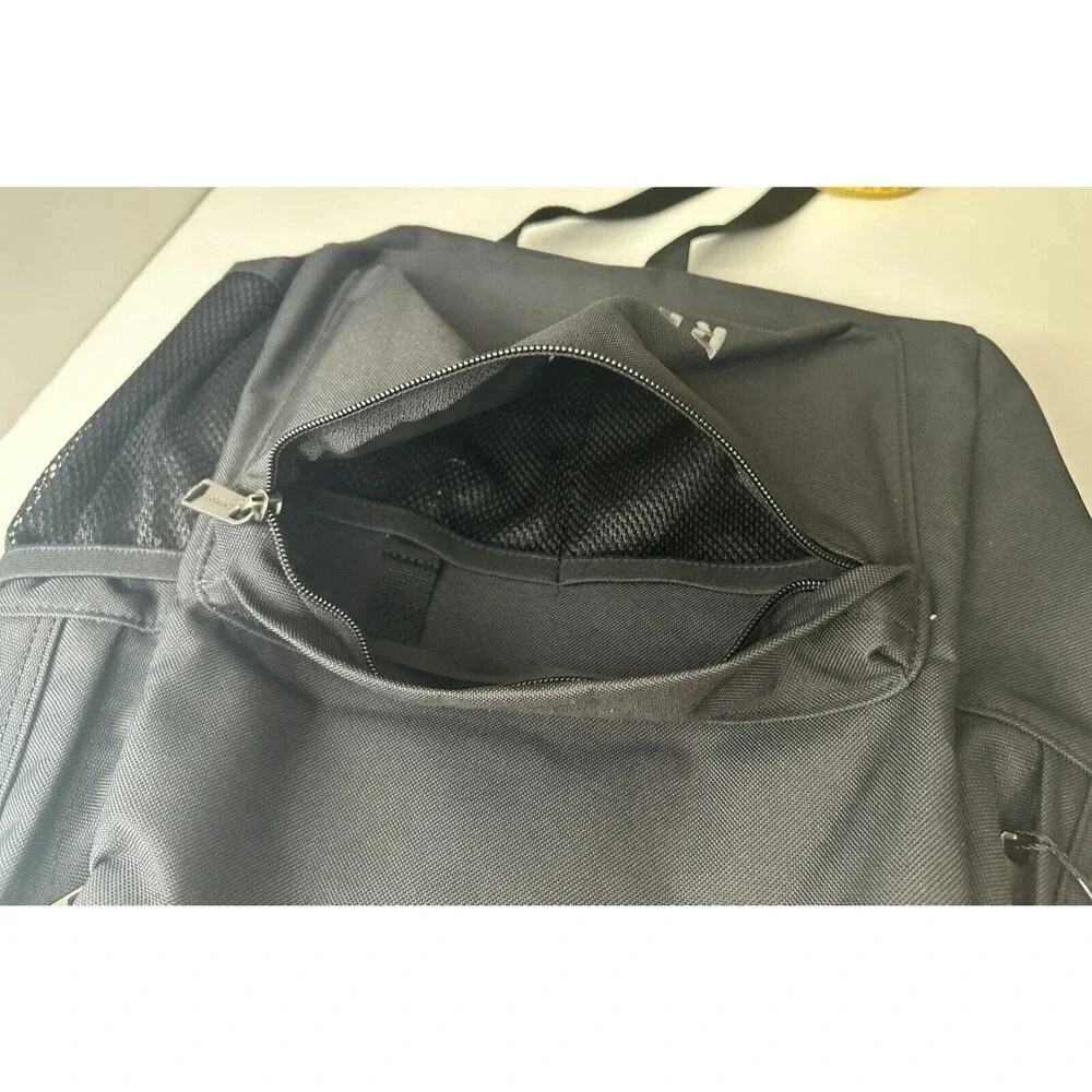 Carhartt nwt black