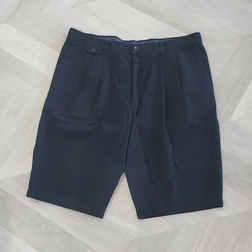 Dockers Golf 100% Cotton Men’s Navy Blue Shorts. Size 42
